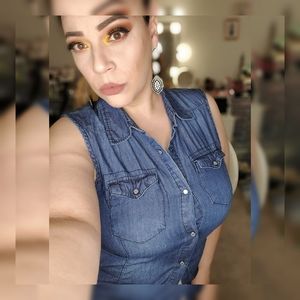 Meet your Posher, Yari